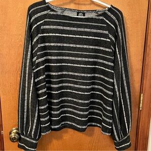 Bobeau XXL Striped Gray and White Women's Top Long Sleeves